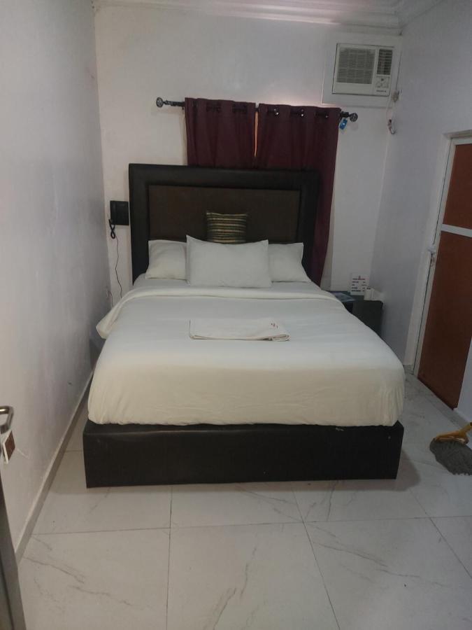 Rush Hotel & Apartments لاغوس المظهر الخارجي الصورة