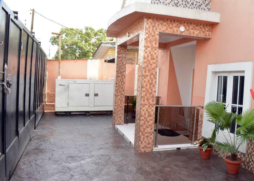Rush Hotel & Apartments لاغوس المظهر الخارجي الصورة